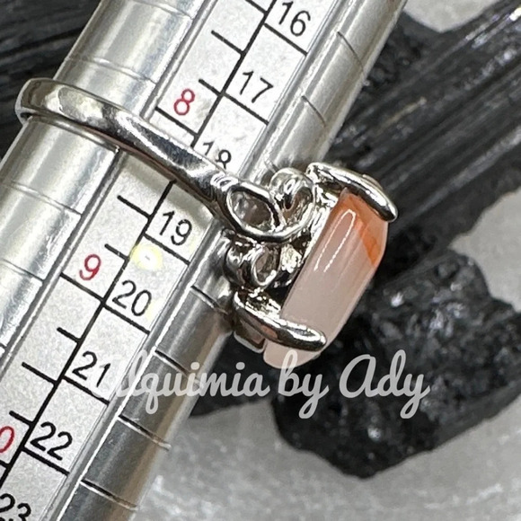 White and orange Lace Agate carved gem ring/Laguna Agate happy ring - Picture 3 of 8